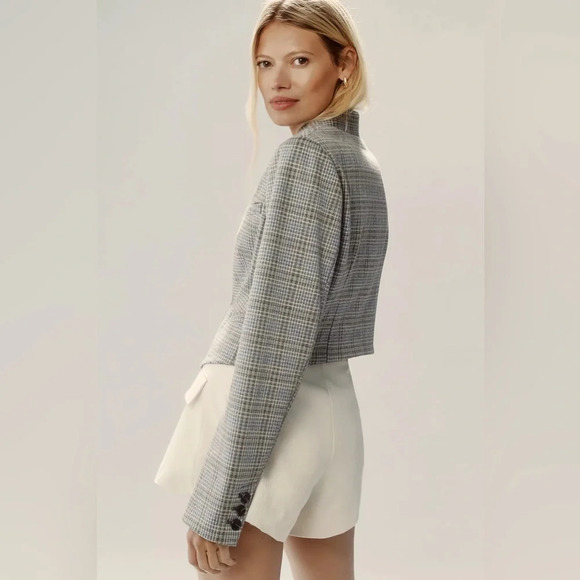 By Anthropologie Cropped Knit Tuxedo Blazer in Grey Motif - Picture 4 of 4